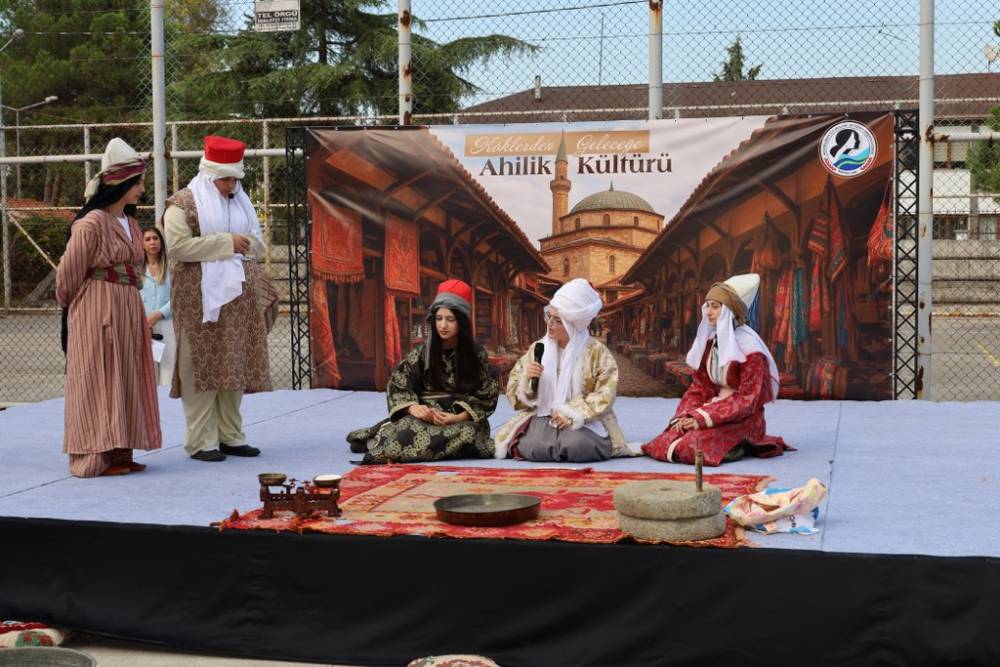 Bafra Hasan Çakın Kız MTAL’de Ahilik Kültürü Haftası coşkusu! 48