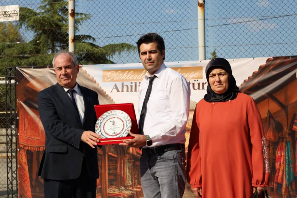 Bafra Hasan Çakın Kız MTAL’de Ahilik Kültürü Haftası coşkusu! 60
