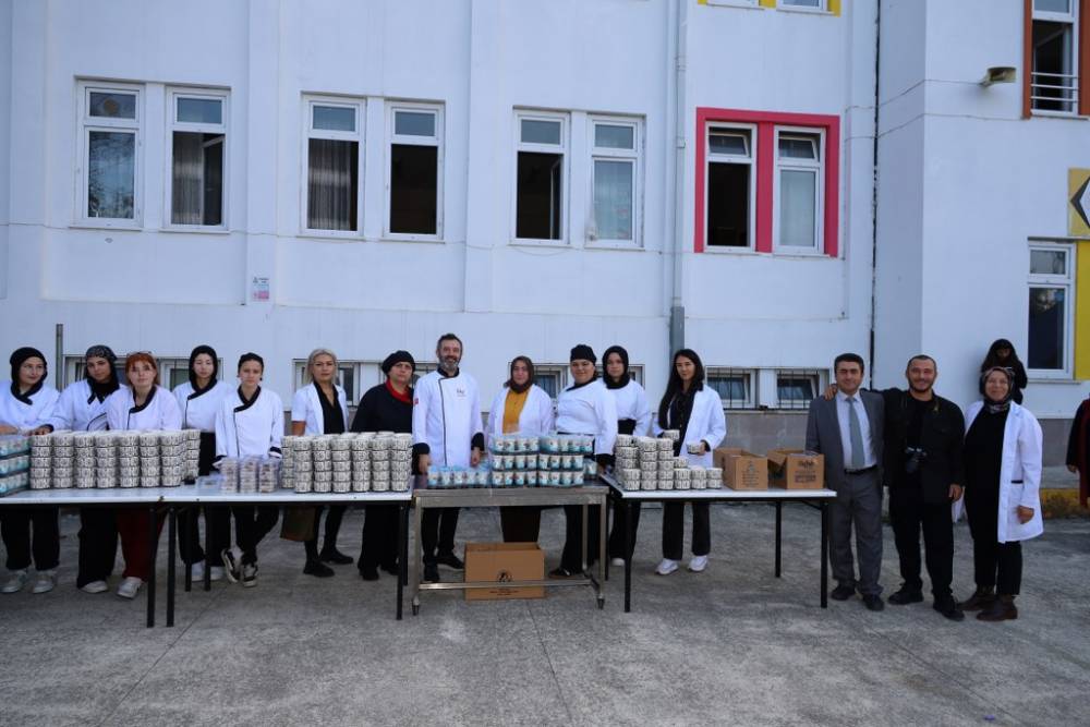 Bafra Hasan Çakın Kız MTAL’de Ahilik Kültürü Haftası coşkusu! 64