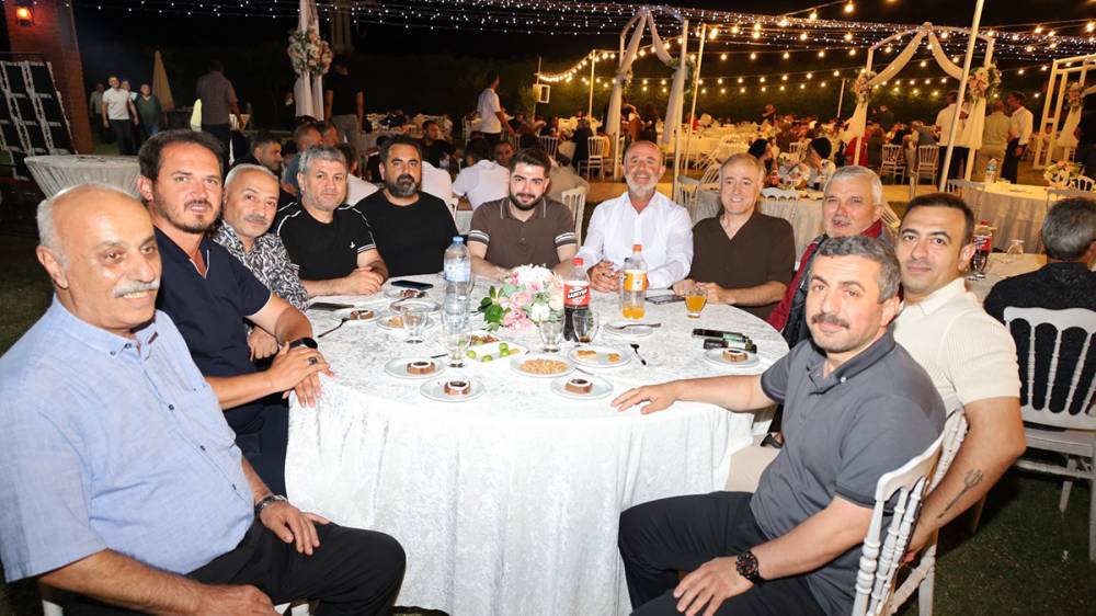 Gizem ve Berkay Aşklarını Bir Ömürlük İmzayla Taçlandırdı 12