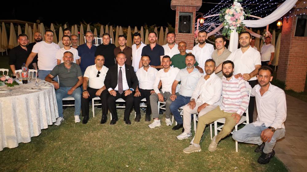 Gizem ve Berkay Aşklarını Bir Ömürlük İmzayla Taçlandırdı 2