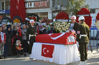 Alaçam şehidine ağladı 10