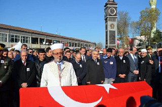 Alaçam şehidine ağladı 11