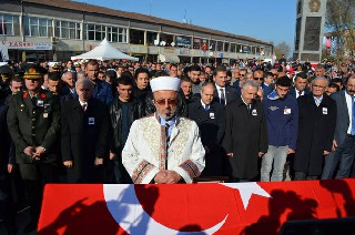 Alaçam şehidine ağladı 14