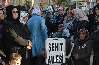 Alaçam şehidine ağladı 8