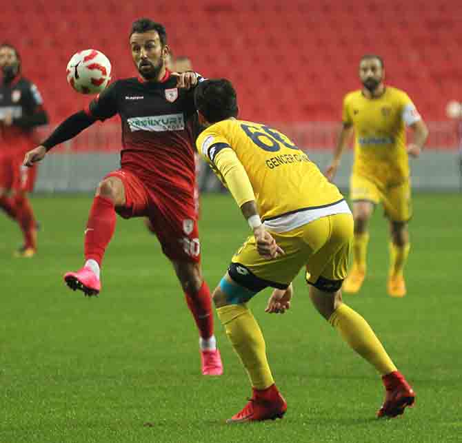 SAMSUNSPOR-ANKARAGÜCÜ  MAÇINDAN KARELER 8