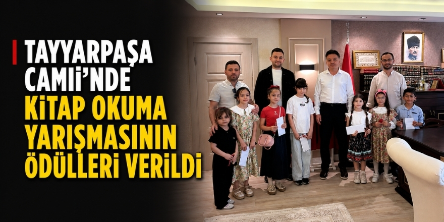 Tayyarpaşa Camii’nde Kitap Okuma Yarışmasının Ödülleri Verildi