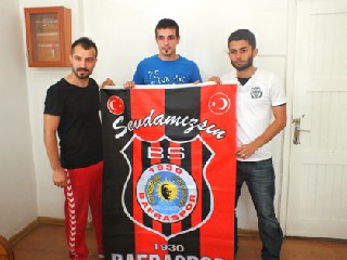 3 FUTBOLCUYLA SÖZLEŞME YENİLENDİ