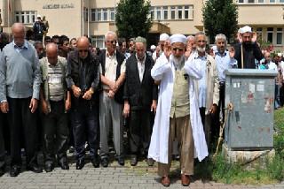 MISIRDAKİ KATLİAM PROTESTO EDİLDİ