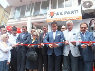 SUAT KILIÇ AK PARTİ BİNASININ AÇILIŞINI GERÇEKLEŞTİRDİ