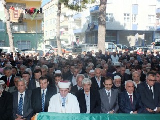 Zekiye Kurumahmutoğlu  Son Yolculuğuna Uğurlandı