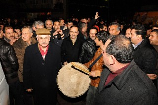 BAŞKAN ZİHNİ ŞAHİN:  HALKIMIZA BİZ VARSAK SİZ VARSINIZ DİYENLERE HALKIMIZ CEVAP VERİYOR