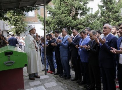 OSMAN ELMACI GÖZYAŞLARI İLE SON YOLCULUĞUNA UĞURLANDI