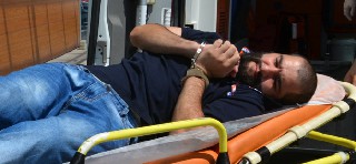 Bafra'da Mahkum Dudaklarını Dikti