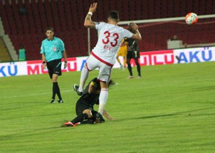 AKHİSAR BELEDİYESPOR: 2 - MERSİN İDMANYURDU: 0