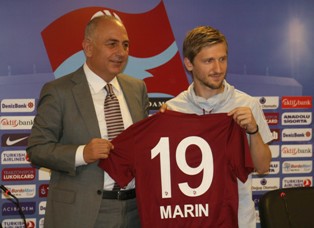 Marin imzaladı