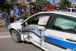 Kazayı bu kez Polis otosu yaptı