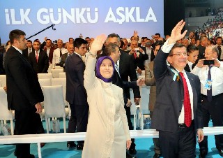 Başbakan Davutoğlu, AK Parti’nin 5. Olağan Kongresi’nde
