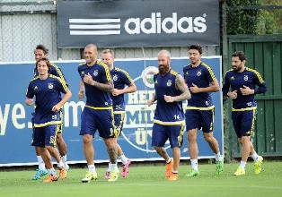 Fenerbahçe’de Derbi Mesaisi Başladı