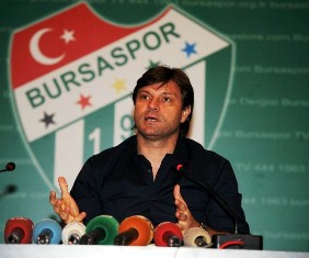Ertuğrul Sağlam: “Bursaspor’dan Ayrılmayı Hiç Düşünmedim”