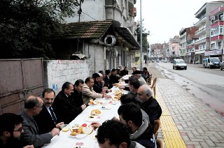 ALİ KALE CADDESİ ESNAFINDAN BAŞKAN ŞAHİN'E TEŞEKKÜR