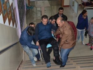Bafra'da Yaşlı Ve Ameliyatlı Vatandaşların Oy Çilesi