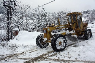 Yakakent'de kapanan yollar açılıyor