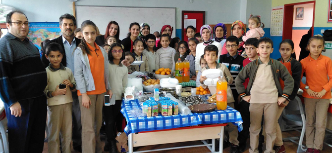 Öğrenciler Yerli Malı Haftasını Velileriyle Kutladılar