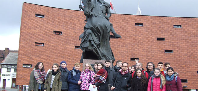 BAFRA ATATÜRK ANADOLU LİSESİ POLONYA'DA GÖNÜLLERİ FETHETTİ