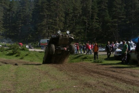 OFFROAD TUTKUNLARI KUNDUZ’DA BİR ARAYA GELDİ