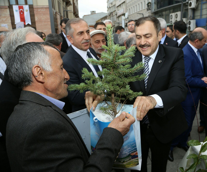 Bakan Eroğlu 'Hes'ler geri adım diye bir şey yok dedi