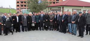 Ak Parti Teşkilat üyeleri ile parti binasında  bir araya  geldi.