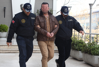 Terör propagandası yapan öğretmen gözaltına alındı