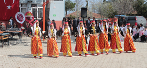 Karahüseyinli Mahallesi'nden Nevruz programı