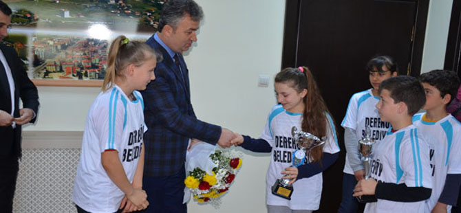 Başkan Topaloğlu’ndan Genç Sporculara En Büyük Hediye