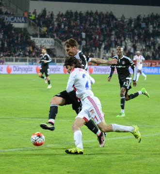 Beşiktaş emin adımlarla gidiyor