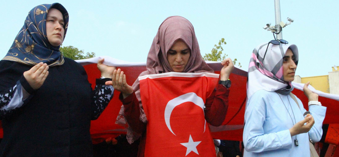 OMÜ’lü öğrencilerden darbe girişimine tepki