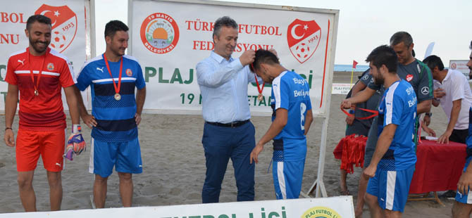 19 Mayıs Belediyesi Plaj Futbolunda Şampiyon.