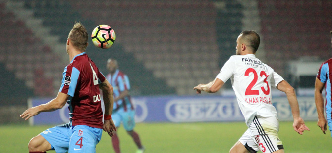 Trabzonspor son dakikada yıkıldı