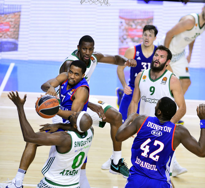 Anadolu Efes: 91 - Panathinaikos Superfoods: 83