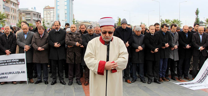 Halep'te ölenler için cenaze namazı kılındı