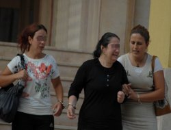 Ağlayarak Cezaevine gittiler