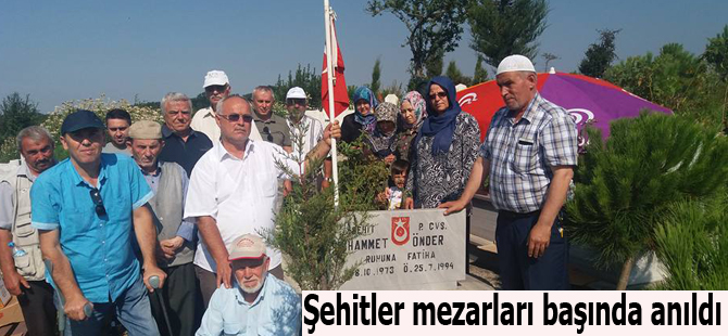 Şehitler mezarları başında anıldı