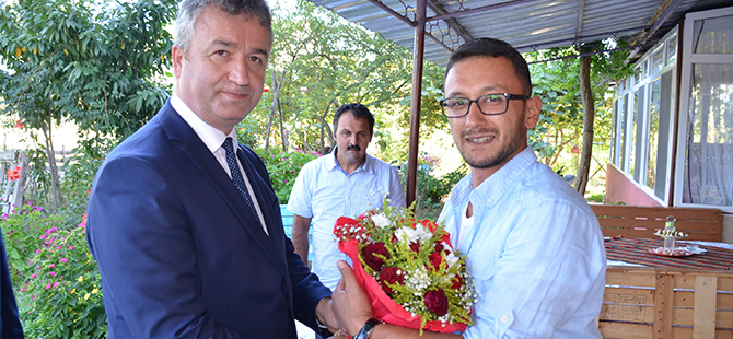 Başkan Topaloğlu Çukurca Gazisinin Bayramını Kutladı