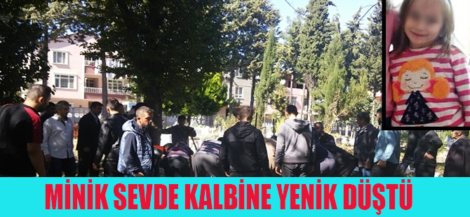 Minik Sevde Kalbine Yenik Düştü