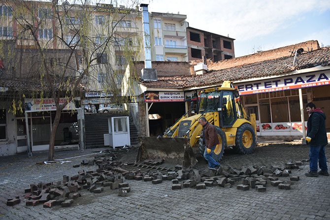 Boyabat'ta Tarihi Orta Çarşı'nın restorasyonuna başlandı