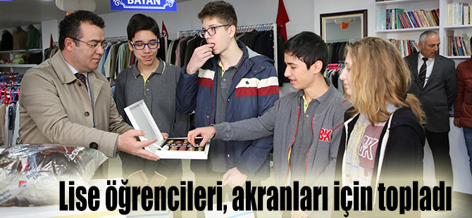 Lise öğrencileri, akranları için topladı