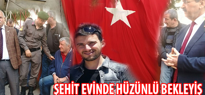 Şehit Evinde Hüzünlü Bekleyiş