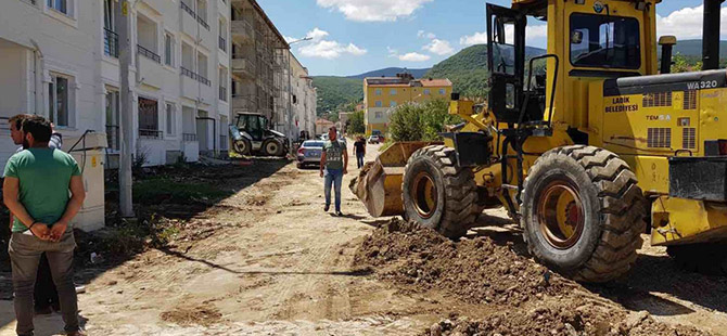 BAŞKAN ÖZBALCI, ÇALIŞMALARI SAHADA TAKİP EDİYOR