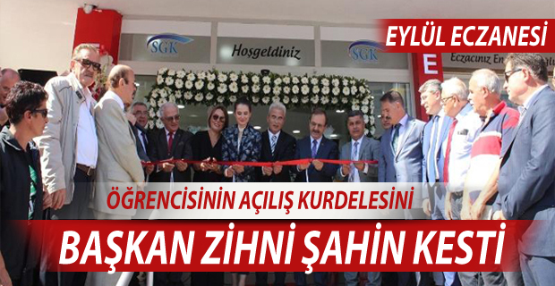 Öğrencisinin Açılış Kurdelesini Başkan Zihni Şahin Kesti